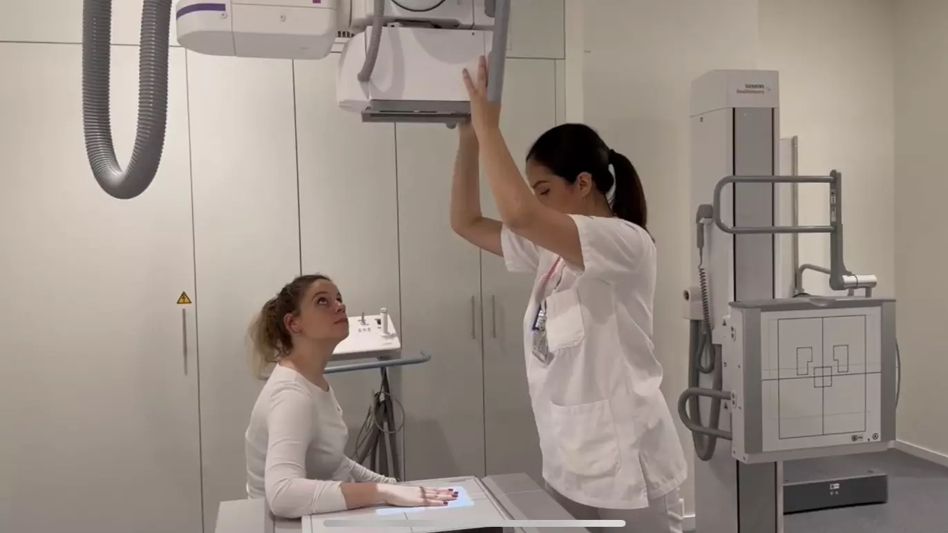 Radiologiefachfrau am Röngen